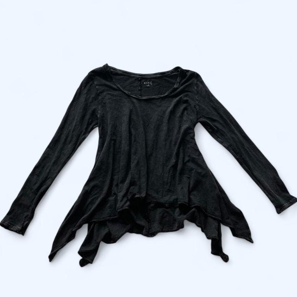 Relaxed fit distressed asymmetric tunic size‎ M by Wonderly